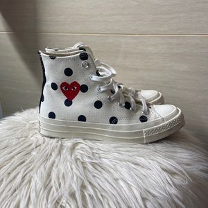 Women’s size 6 Converse x Comme des Garçon PLAY - white polka dot with red heart